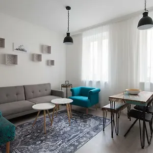 https://let-it-be-u1-u2-u4-karlsplatz-oper-apartment.vienna-besthotels.com